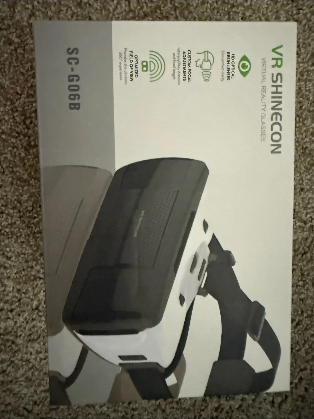 White & Black Smartphone VR Headset – Comfortable Immersive Viewing